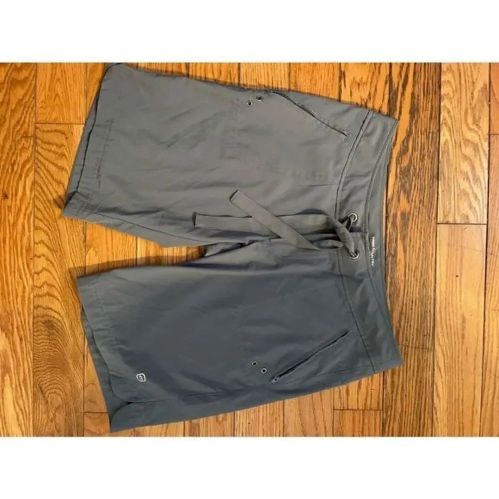 Free Country Bermuda Shorts (SZ M)